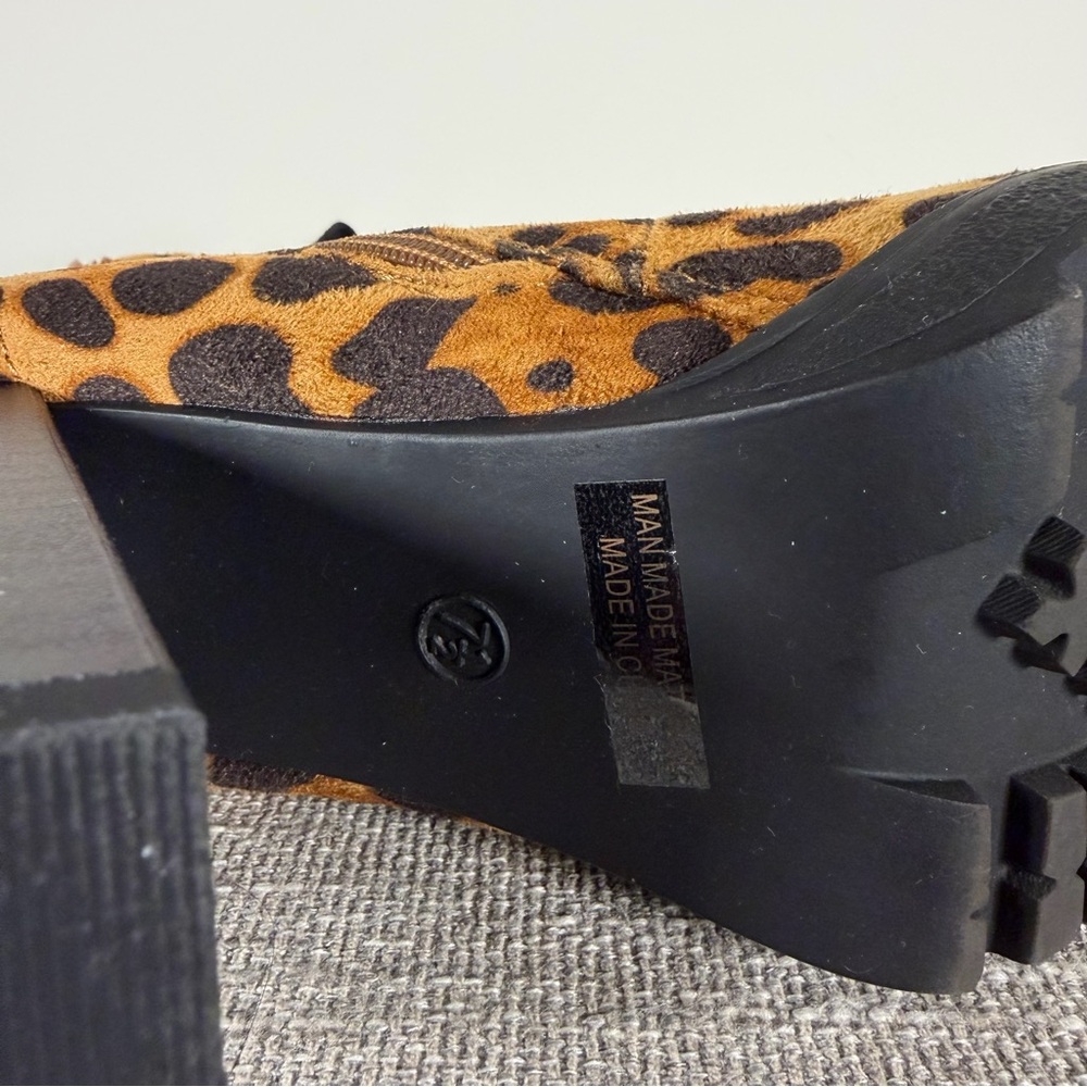 Refresh Leopard Lace-Up Boots - Picture 5 of 6